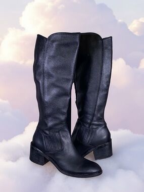 Donald Pilner leather boots Size 7M 💗